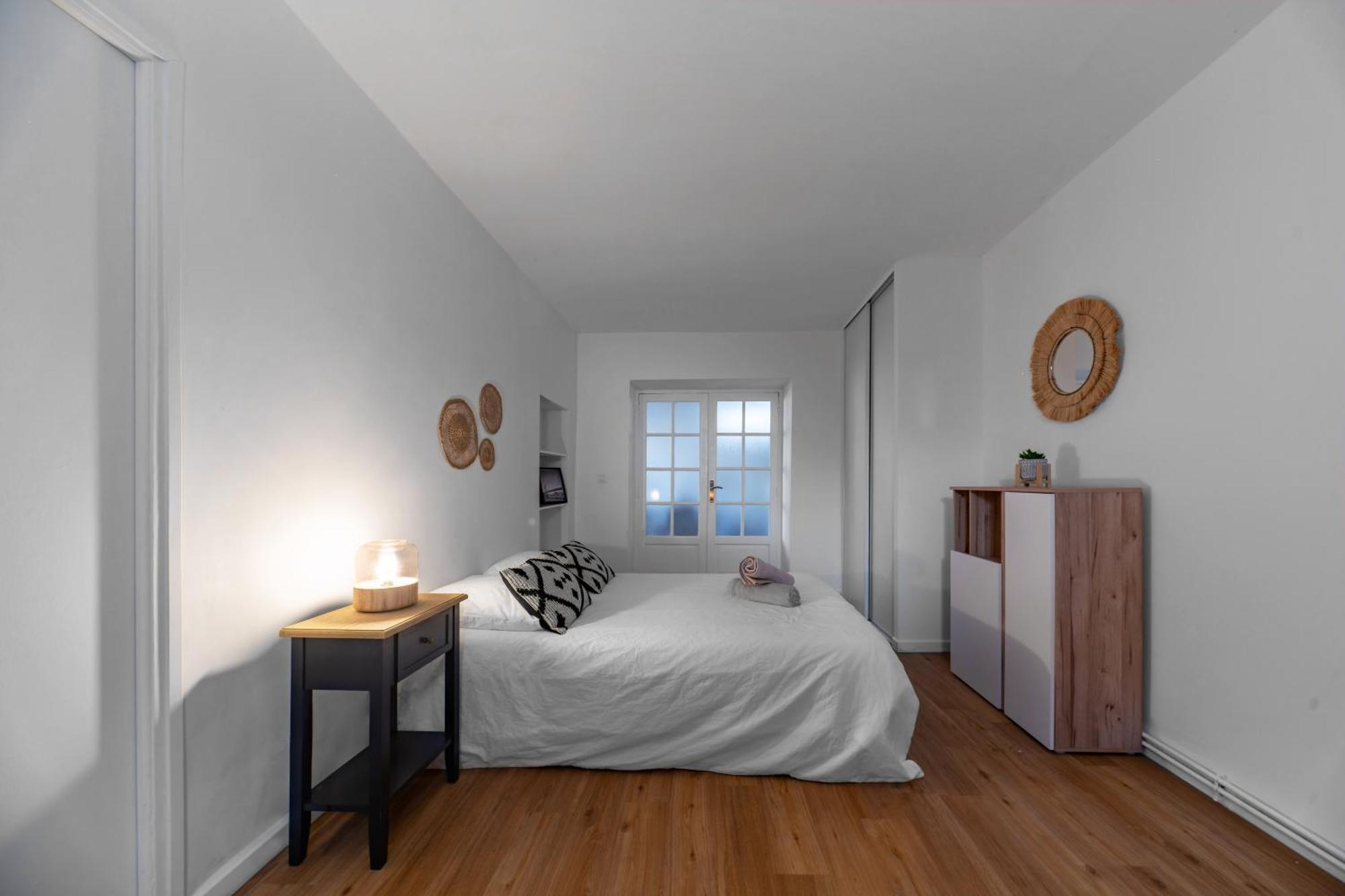 Le Celestin - Appartement 2 Chambres Avec Jardin En Centre Ville Виши Экстерьер фото
