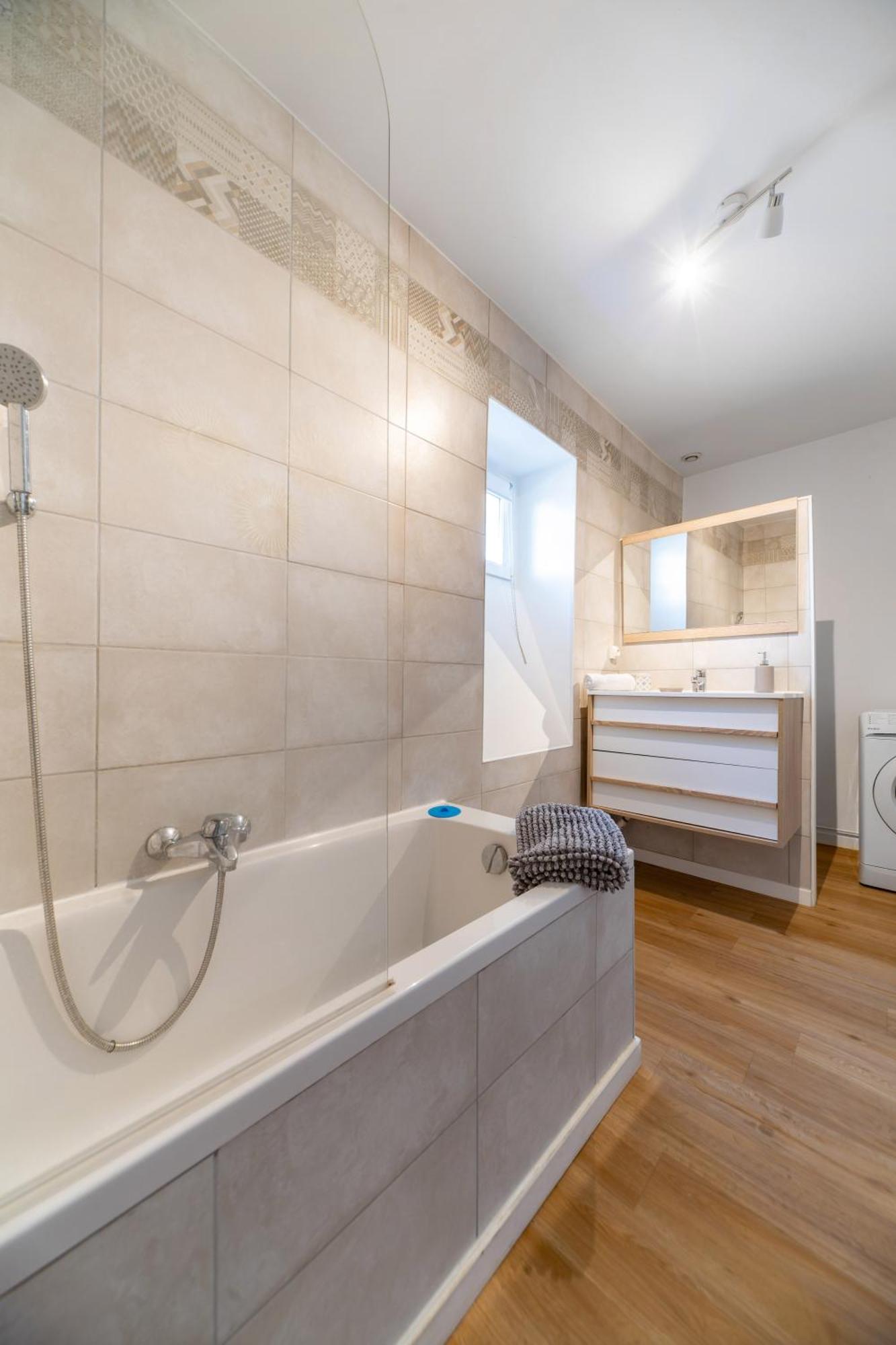 Le Celestin - Appartement 2 Chambres Avec Jardin En Centre Ville Виши Экстерьер фото
