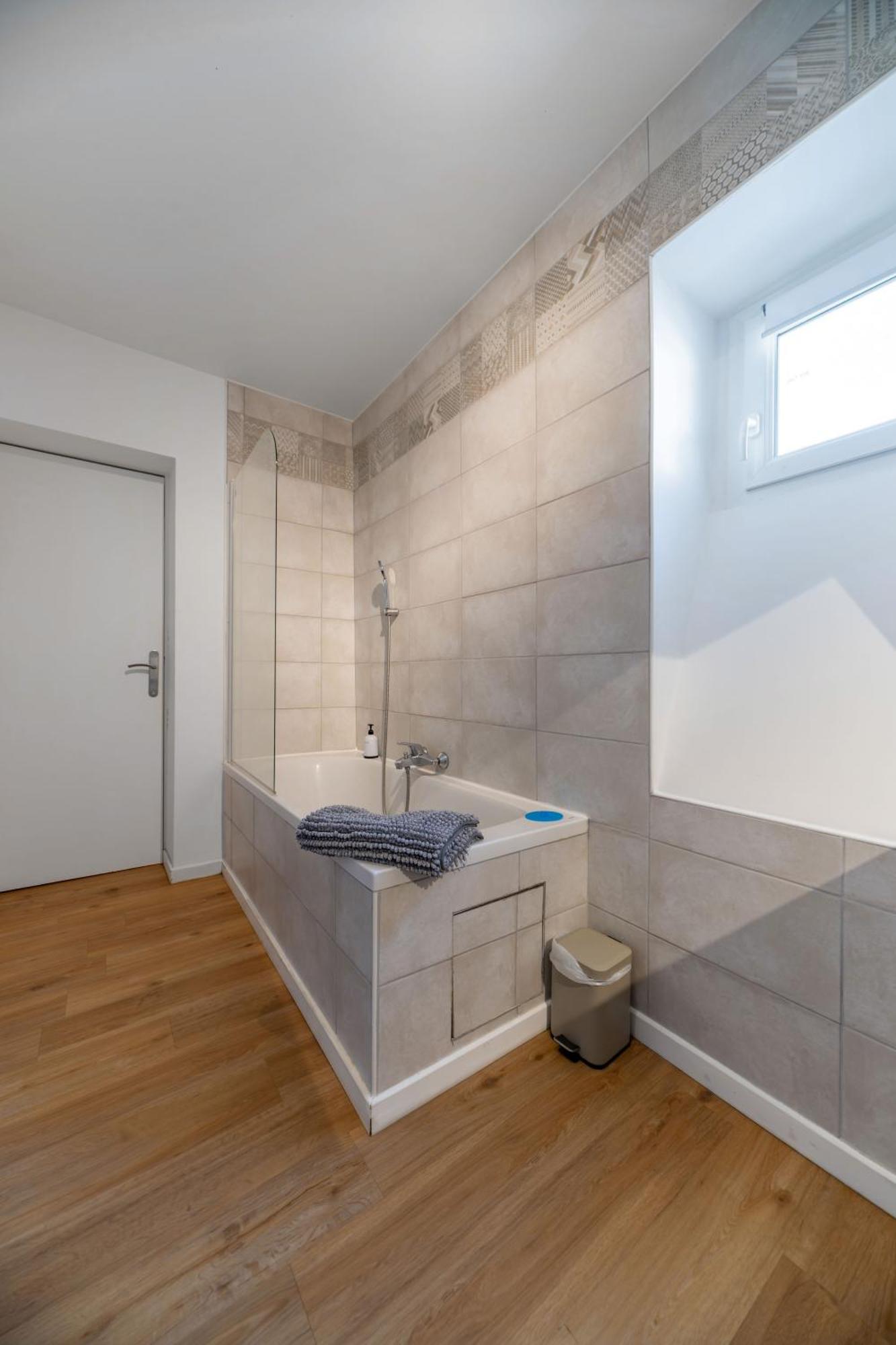 Le Celestin - Appartement 2 Chambres Avec Jardin En Centre Ville Виши Экстерьер фото