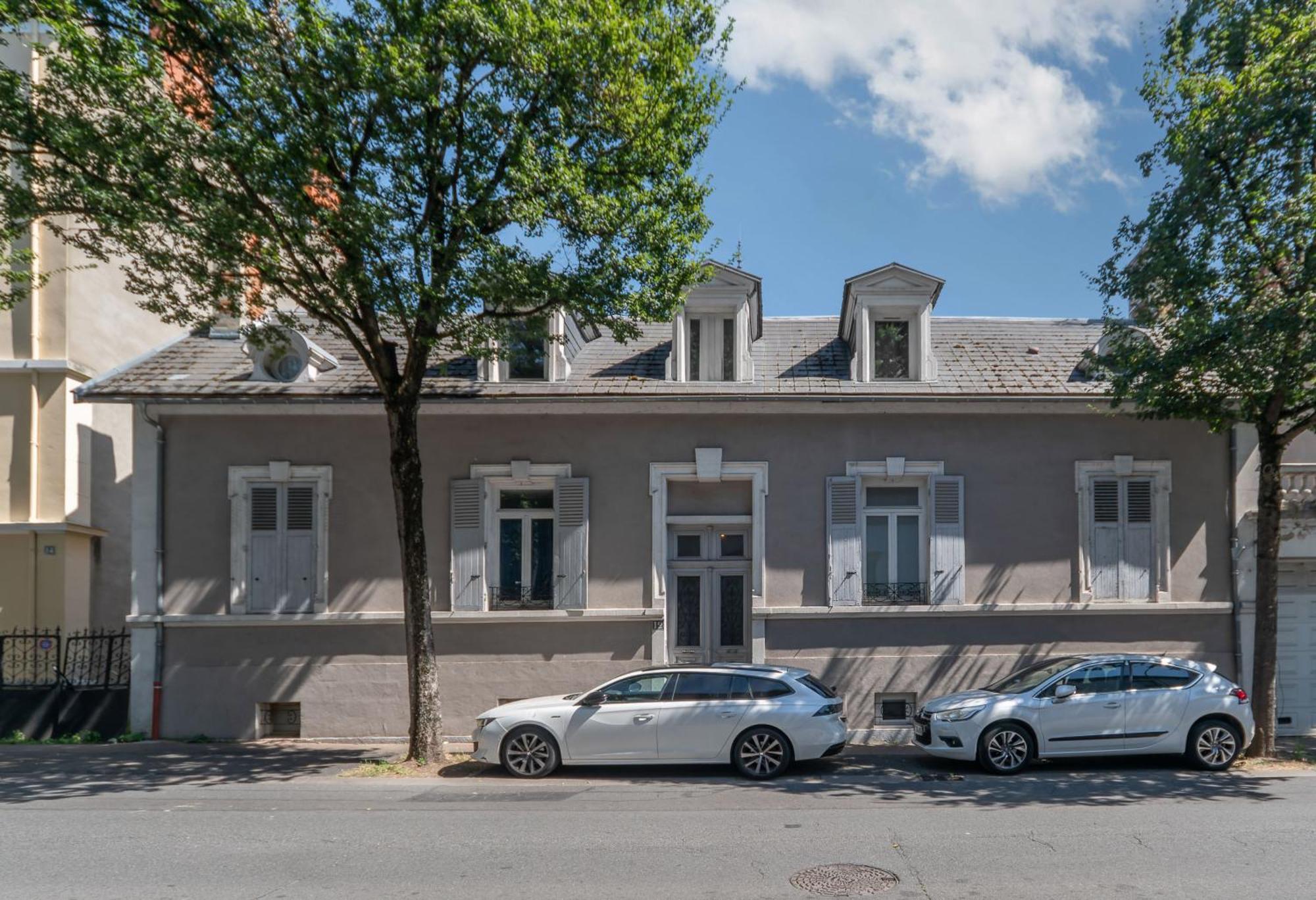 Le Celestin - Appartement 2 Chambres Avec Jardin En Centre Ville Виши Экстерьер фото